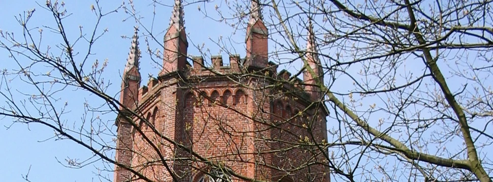 Der Aussichtsturm Hessenstein auf dem Gut Panker