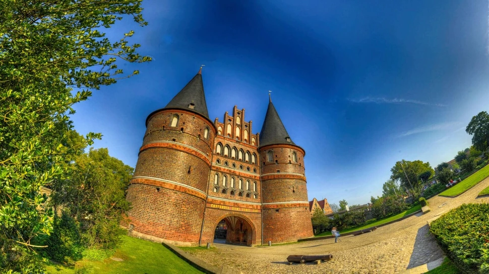 Das Holstentor, Lübeck und die Welt - Macht durch Handel Das Holstentor, Lübeck und die Welt - Macht durch Handel