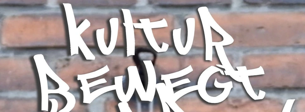 Filmplakat mit dem Filmtitel: "Kultur bewegt Gaarden" und einem Schuh