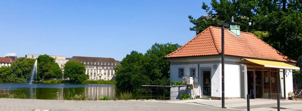 Eröffnungsvorbereitungen im Nebenan Café am Kleinen Kiel, © kiel-magazin.de