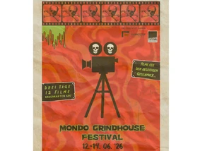 Ein Plakat, das auf ein Filmfestival im Kieler Studio Filmtheater hinweist, bei dem sogenannte "B-Movies" gezeigt werden, die nicht dem Mainstream entsprechen