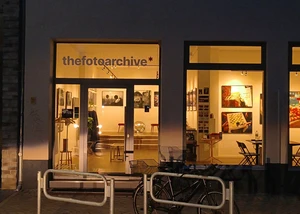 Die Außenansicht der Galerie in Kiel im Knooper Weg
