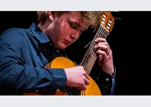 Gitarrenkonzert mit Sebastian Freyer