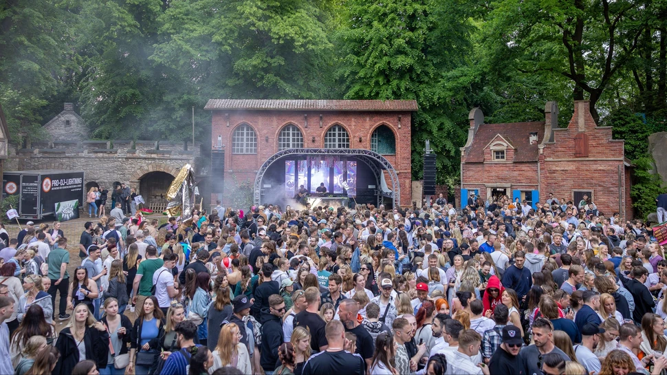 SPIELWIESE OPEN AIR SPIELWIESE OPEN AIR