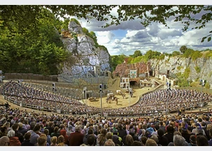 Freilichttheater am Tag