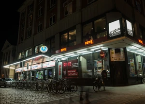 Der Eingangsbereich des Studio Filmtheaters Der Eingangsbereich des Studio Filmtheaters, © Studio Filmtheater / Philipp Tonn