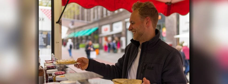 Auf dem Fleet Food Markt bieten regionale Anbieter kulinarische Köstlichkeiten an, © Kiel-Marketing