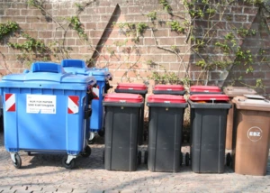 Schadstoffe: Immer bei den ABK-Experten abgeben, © Rio Krause, pixelio.de!