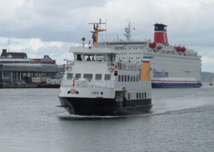 Schiffe auf der Kieler Förde, © Holger / pixelio.de