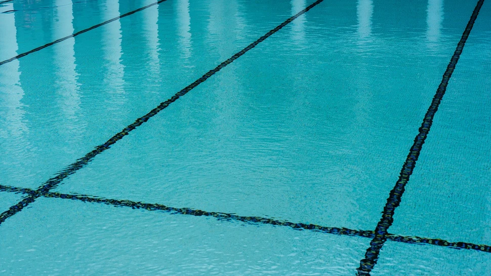 Schwimmbecken