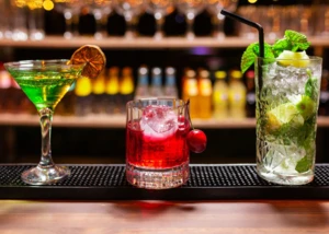 Cocktailbar Cocktailbar, © iStock.com / Jordi Mora Igual