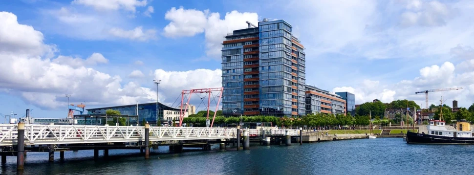 Die Kieler Hörnbrücke, davor erkennbar die Rollverschubbrücke, © kiel-magazin.de