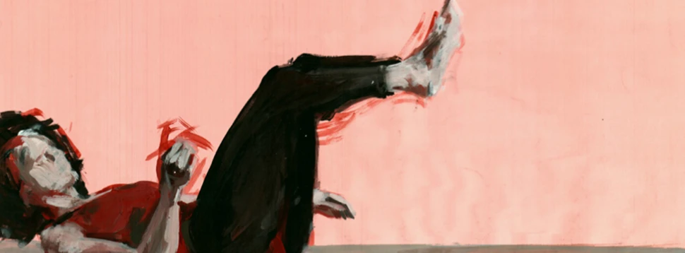 Eine Tänzerin in schwarzer Hose und rotem Top führt eine dynamische Bodenbewegung vor rosa Wand aus.