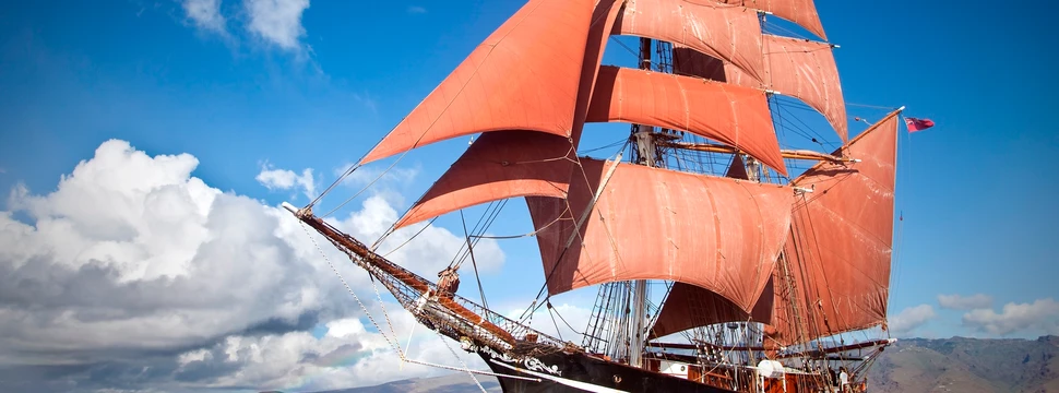 Segelschiff auf dem Wasser
